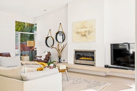 Photo of property in 17 Javelin Close, Gulf Harbour, Whangaparaoa, 0930