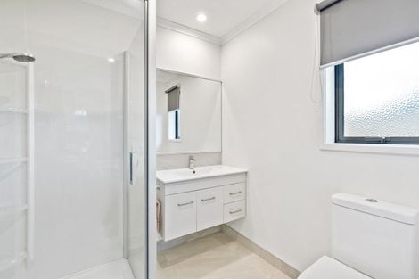 Photo of property in 18 Sycamore Drive, Sunnynook, Auckland, 0620