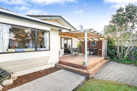 Photo of property in 2 Bevan Place, Cloverlea, Palmerston North, 4412