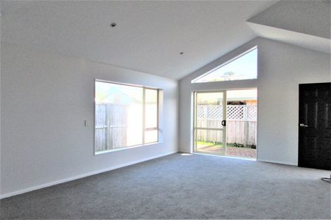 Photo of property in Miramar Villas, 3u5 Byron Street, Miramar, Wellington, 6022