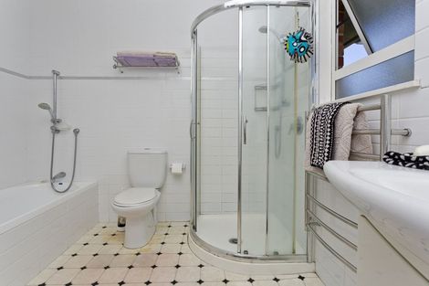 Photo of property in 27 Lomond Street, Takapuna, Auckland, 0622