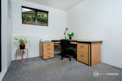 Photo of property in 3/1 Balmain Road, Birkenhead, Auckland, 0626