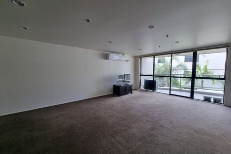 Photo of property in 3f/175 Hurstmere Road, Takapuna, Auckland, 0622