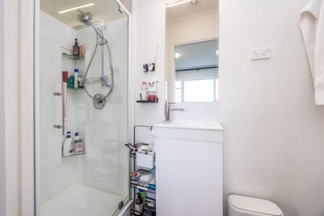 Photo of property in 7 Chamberlain Road, Massey, Auckland, 0614