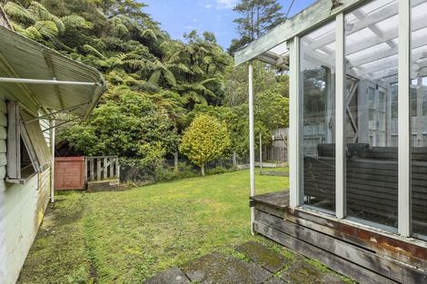 Photo of property in 35 Sunny Grove, Wainuiomata, Lower Hutt, 5014