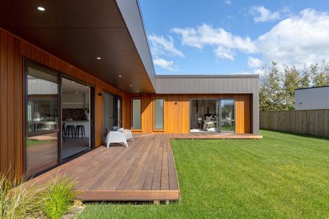 Photo of property in 13 Oates Place, Greytown, 5712