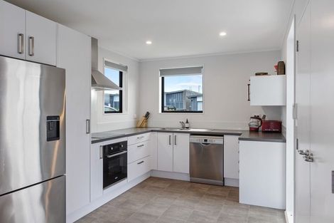 Photo of property in 99 Battalion Drive, Papakura, 2110