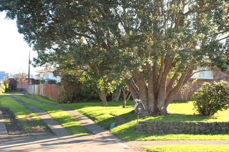 Photo of property in 18 Halswell Street, Mangere East, Auckland, 2024