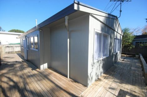 Photo of property in 69a/2 Godley Road, Green Bay, Auckland, 0604