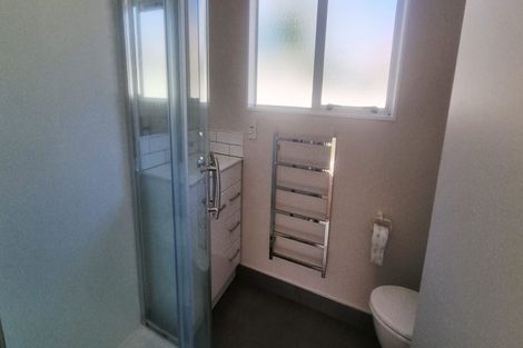 Photo of property in 11 Mako Street, West Harbour, Auckland, 0618