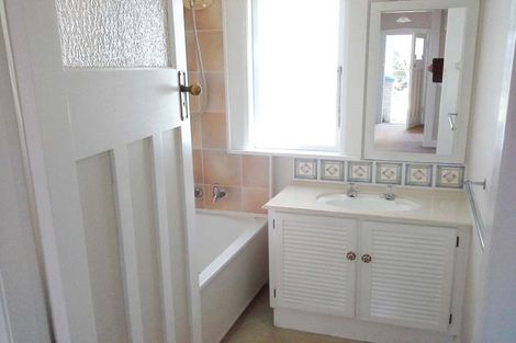 Photo of property in 46 Brooklands Road, Brooklands, New Plymouth, 4310