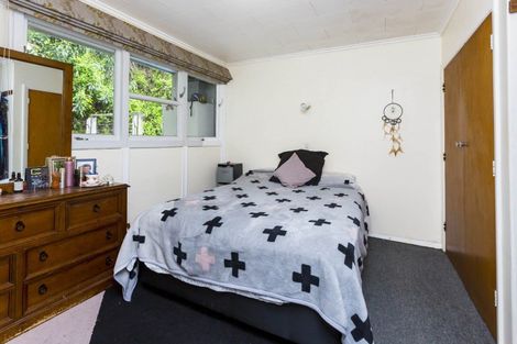 Photo of property in 24 Deller Grove, Silverstream, Upper Hutt, 5019