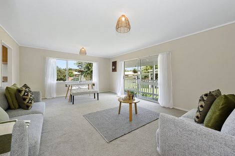 Photo of property in 77 Lake Crescent, Hamilton Lake, Hamilton, 3204
