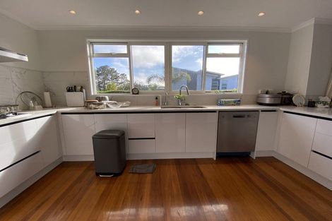 Photo of property in 34 English Oak Drive, Schnapper Rock, Auckland, 0632