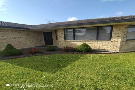 Photo of property in 24 Woodcroft Way, Pukekohe, 2120