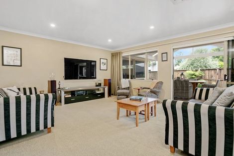 Photo of property in 64 Saint James Drive, Huntington, Hamilton, 3210