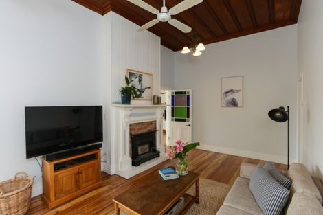 Photo of property in 49 Kenilworth Street, Waipawa, 4210