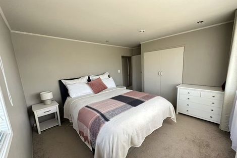 Photo of property in 10 Granville Drive, Massey, Auckland, 0614