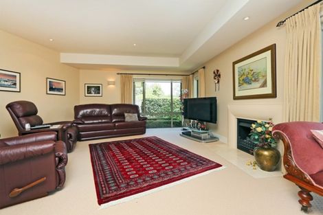 Photo of property in 1b Neeve Place, Taradale, Napier, 4112