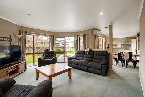 Photo of property in 6 Bronte Place, Leamington, Cambridge, 3432