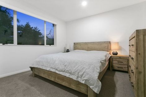 Photo of property in 64 English Oak Drive, Schnapper Rock, Auckland, 0632