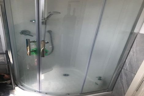 Photo of property in 10 Kaponga Crescent, New Lynn, Auckland, 0600