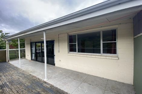 Photo of property in 2/1 Angle Street, Picton, 7220