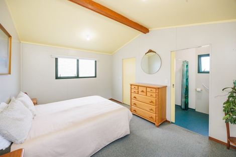 Photo of property in 1 Seabury Avenue, Foxton Beach, Foxton, 4815