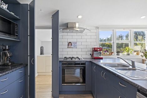 Photo of property in 27 Station Road, Coalgate, 7673