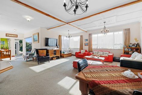 Photo of property in 24 Richmond Street, Fitzroy, New Plymouth, 4312