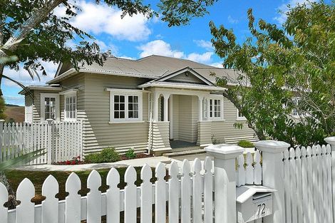 Photo of property in 72 Garfield Road, Helensville, 0800