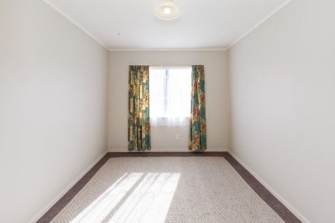 Photo of property in 36 Kowhai Street, Tokomaru, Palmerston North, 4474
