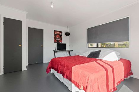 Photo of property in 6 Sandspit Road, Waiuku, 2123