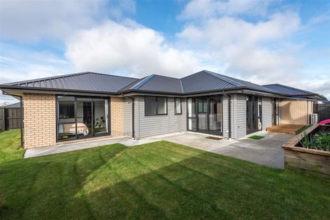 Photo of property in 19 Broadway Parade, Rolleston, 7615