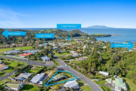 Photo of property in 26 Seatoun Avenue, Leigh, Warkworth, 0985