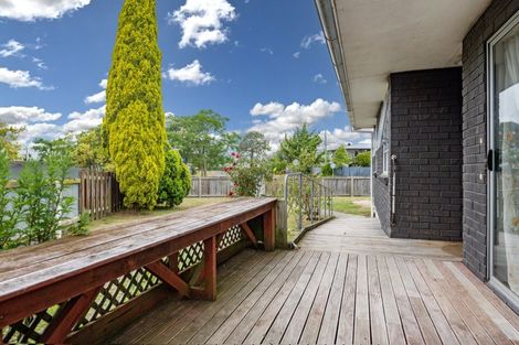 Photo of property in 27 Caernarvon Drive, Flaxmere, Hastings, 4120