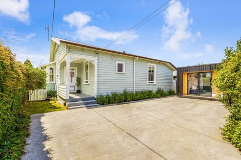 Photo of property in 5 Kotuku Street, Te Atatu Peninsula, Auckland, 0610