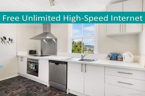 Photo of property in 113 Northland Road, Northland, Wellington, 6012