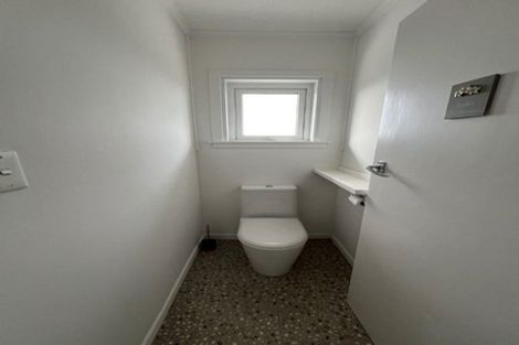 Photo of property in 1/56 Manuka Road, Glenfield, Auckland, 0629