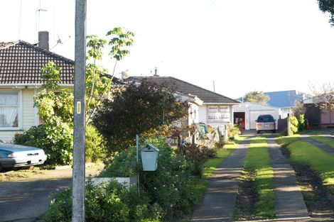 Photo of property in 16 Halswell Street, Mangere East, Auckland, 2024