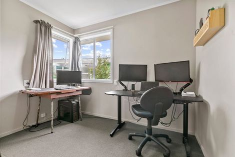 Photo of property in 14 Riverpark Crescent, Henderson, Auckland, 0610