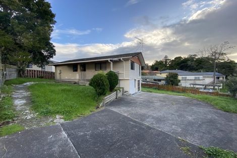 Photo of property in 35 Lilburn Crescent, Massey, Auckland, 0614
