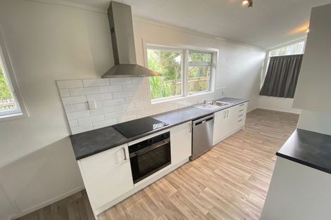 Photo of property in 110 Roberts Road, Te Atatu South, Auckland, 0610
