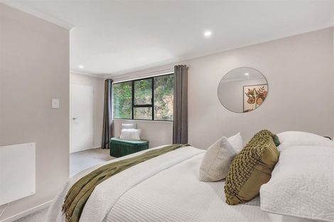 Photo of property in 64 Omapere Street, Whitby, Porirua, 5024