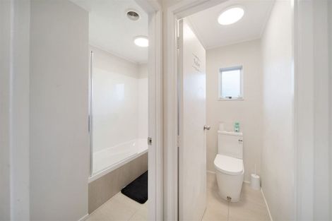 Photo of property in 2/22 Bingara Place, Favona, Auckland, 2024