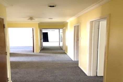Photo of property in 121 Reeves Road, Pakuranga Heights, Auckland, 2010