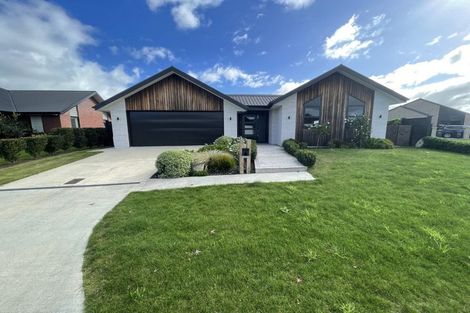 Photo of property in 6 Lewis Way, Cambridge, 3434