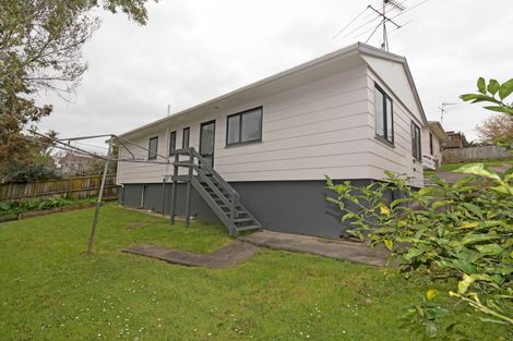 Photo of property in 2/7 Maywood Crescent, Glen Eden, Auckland, 0602