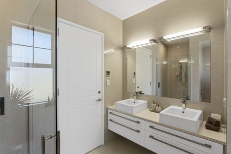 Photo of property in 7 Westall Lane, Avonhead, Christchurch, 8042