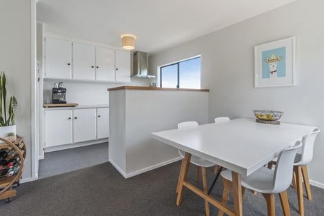 Photo of property in 6 Mona Vale, West Harbour, Auckland, 0618